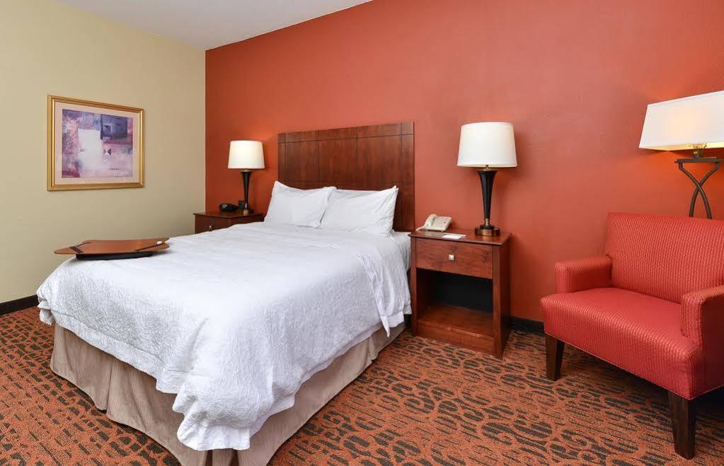 Hampton Inn Keokuk מראה חיצוני תמונה