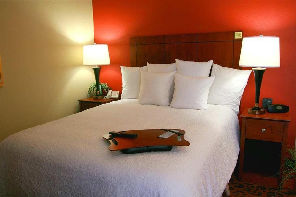 Hampton Inn Keokuk מראה חיצוני תמונה