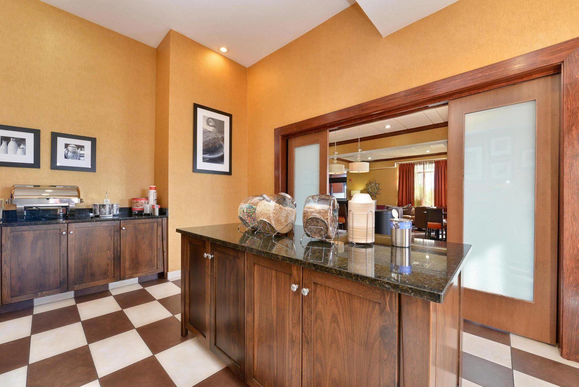 Hampton Inn Keokuk מראה חיצוני תמונה